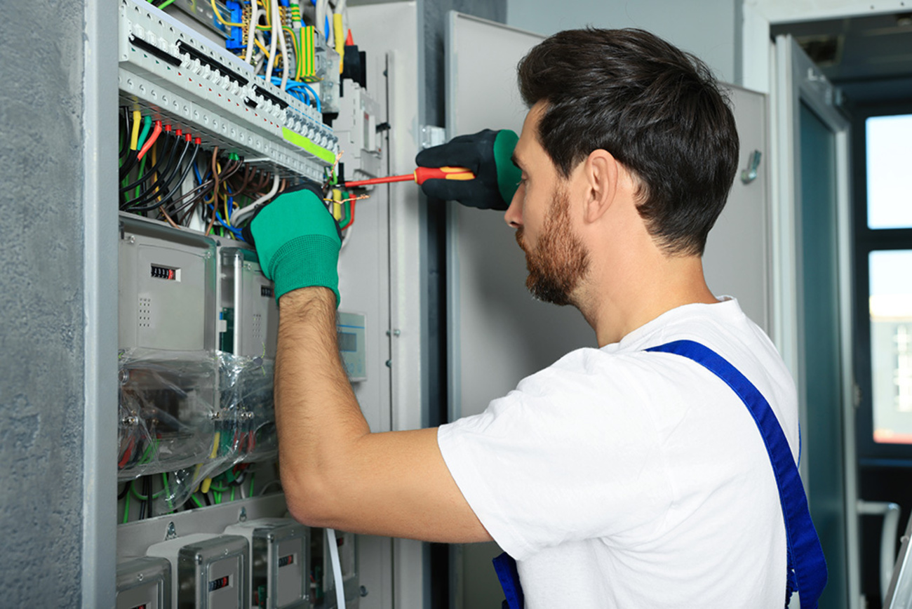 Nieder&shy;spannungs&shy;anlagen bei Elektrotechnik Georg Jakob GmbH in Bessenbach