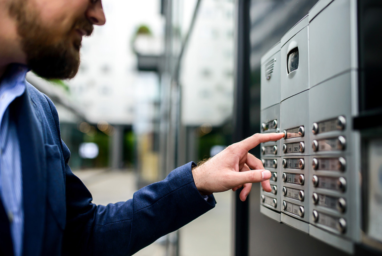 Sprech&shy;anlagen bei Elektrotechnik Georg Jakob GmbH in Bessenbach